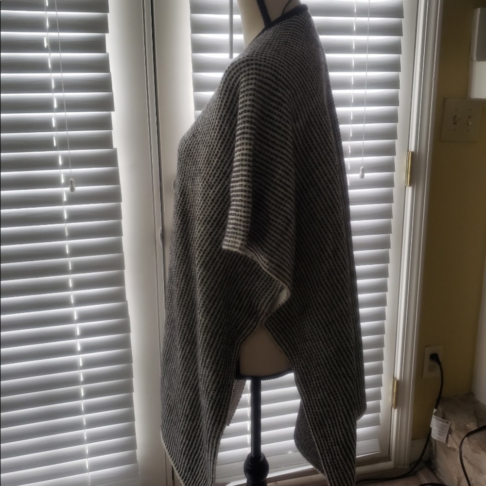 Loft Cardigan - Picture 2 of 3